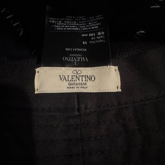 Valentino Black Bucket Hat with Logo - Picture 3 of 3